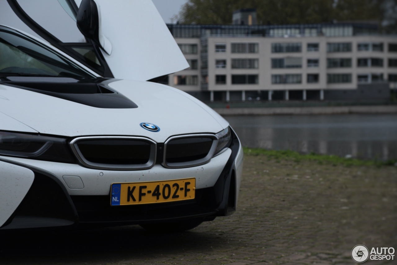 BMW i8