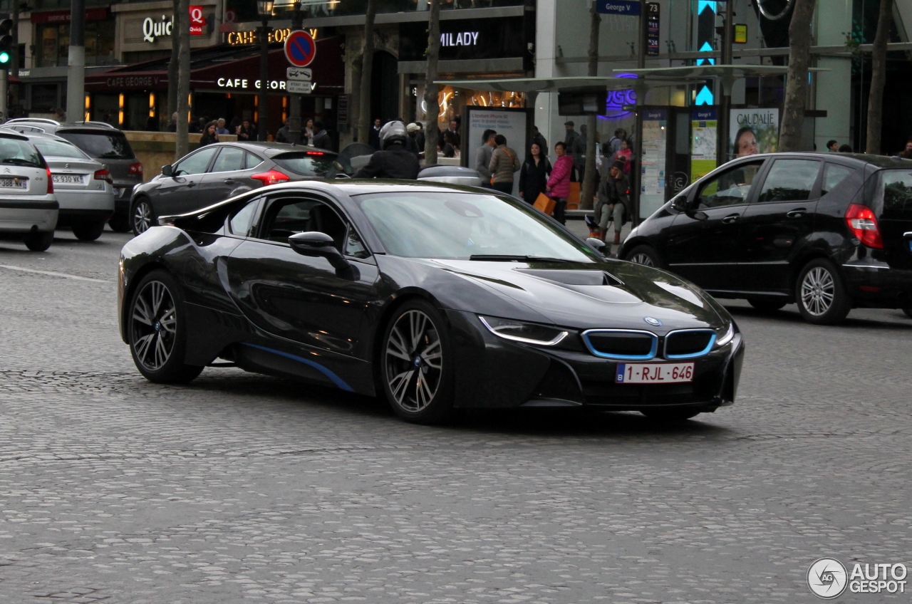 BMW i8