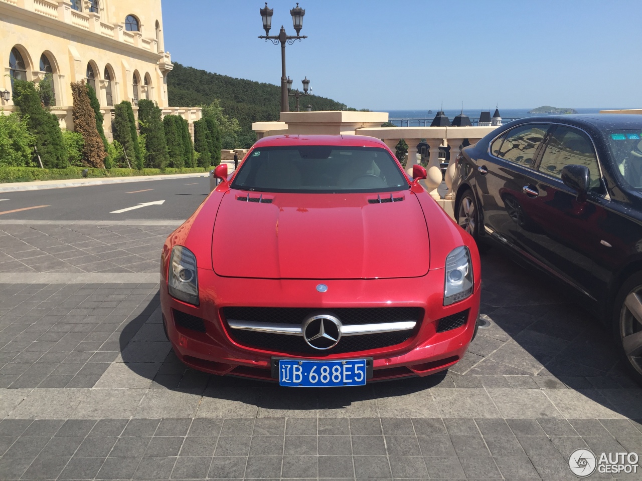 Mercedes-Benz SLS AMG