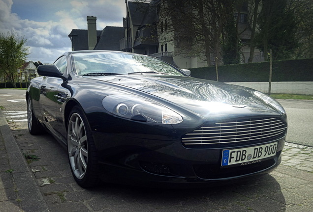 Aston Martin DB9