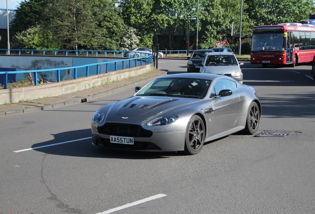 Aston Martin V12 Vantage S