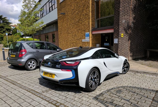 BMW i8