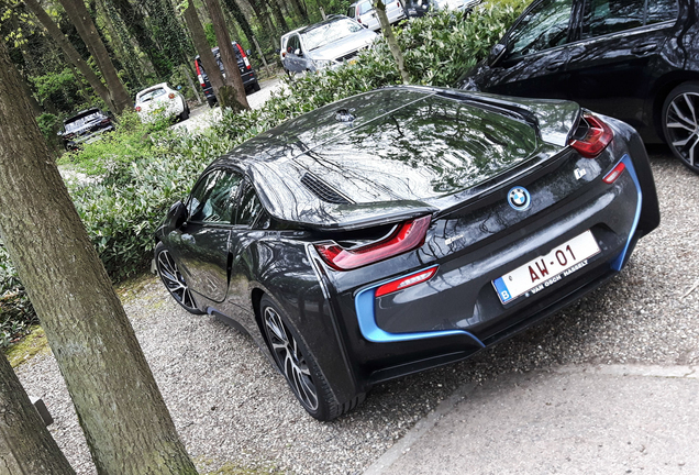 BMW i8