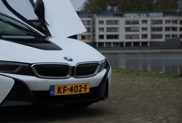 BMW i8