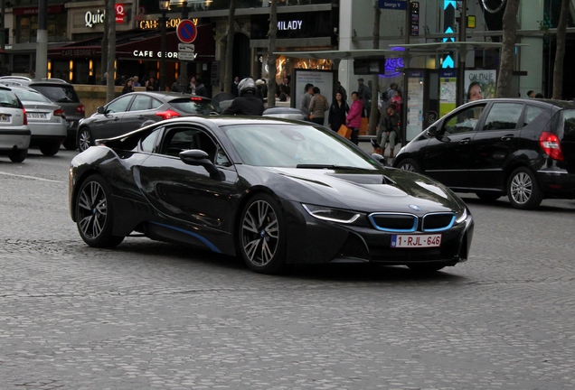 BMW i8