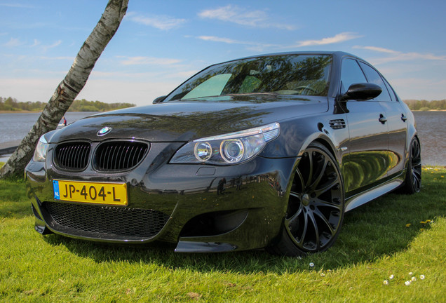 BMW M5 E60 2005