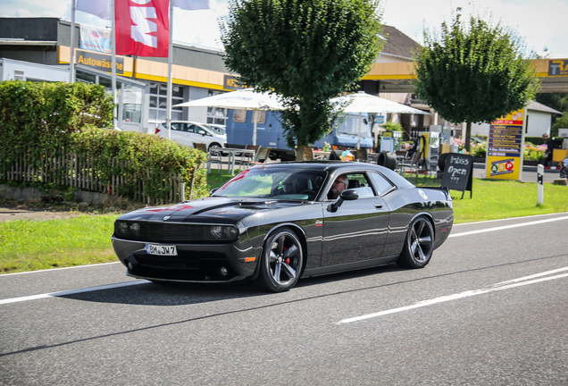 Dodge Challenger SRT-8