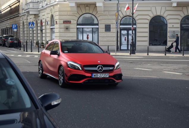 Mercedes-AMG A 45 W176 2015