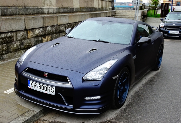 Nissan GT-R 2011