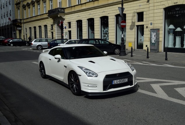 Nissan GT-R 2014