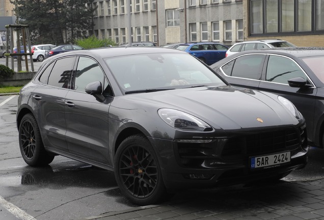 Porsche 95B Macan GTS