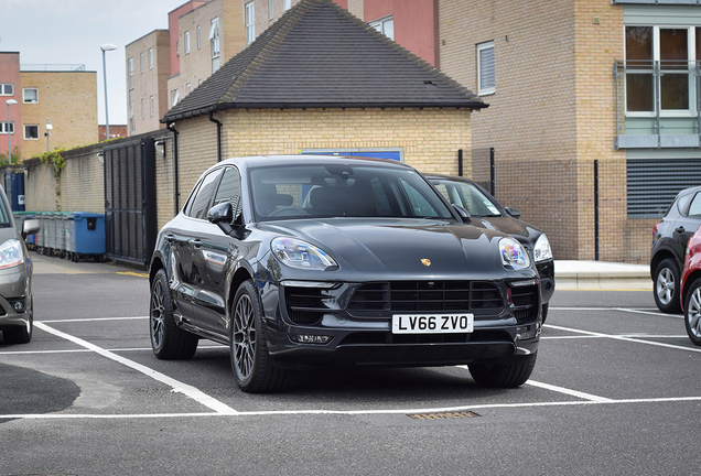 Porsche 95B Macan GTS