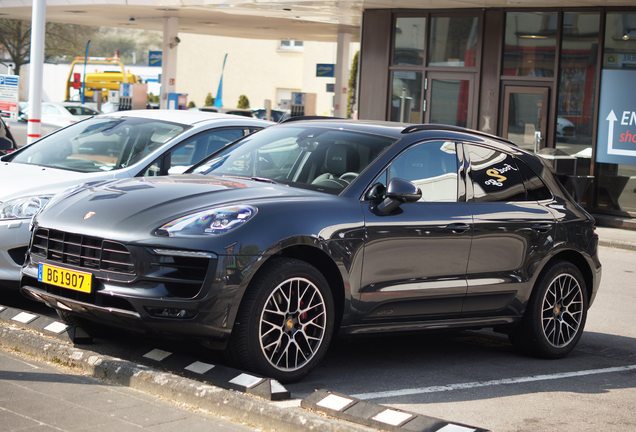 Porsche 95B Macan GTS