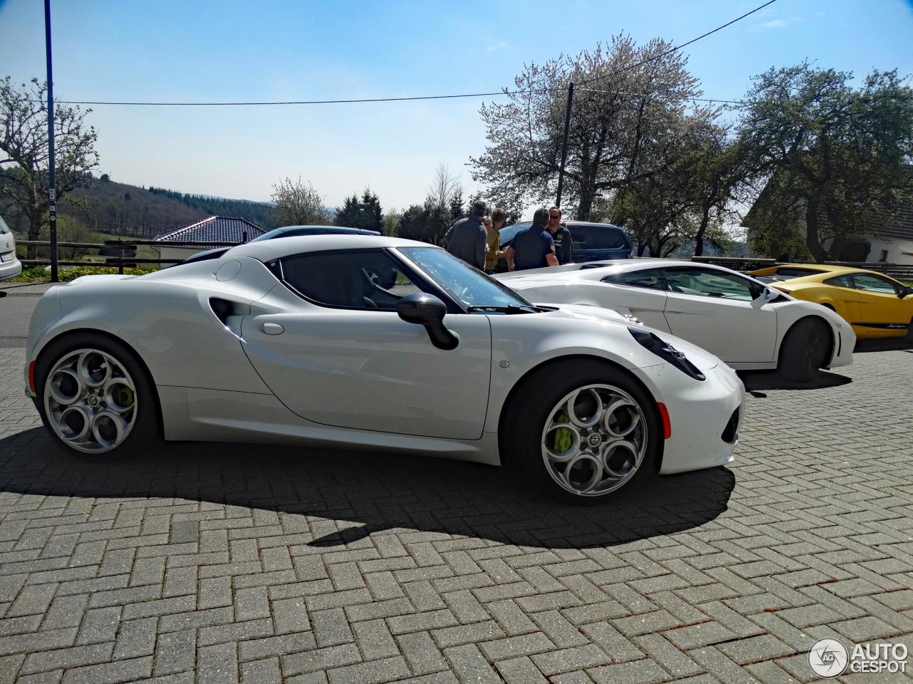 Alfa Romeo 4C Coupé