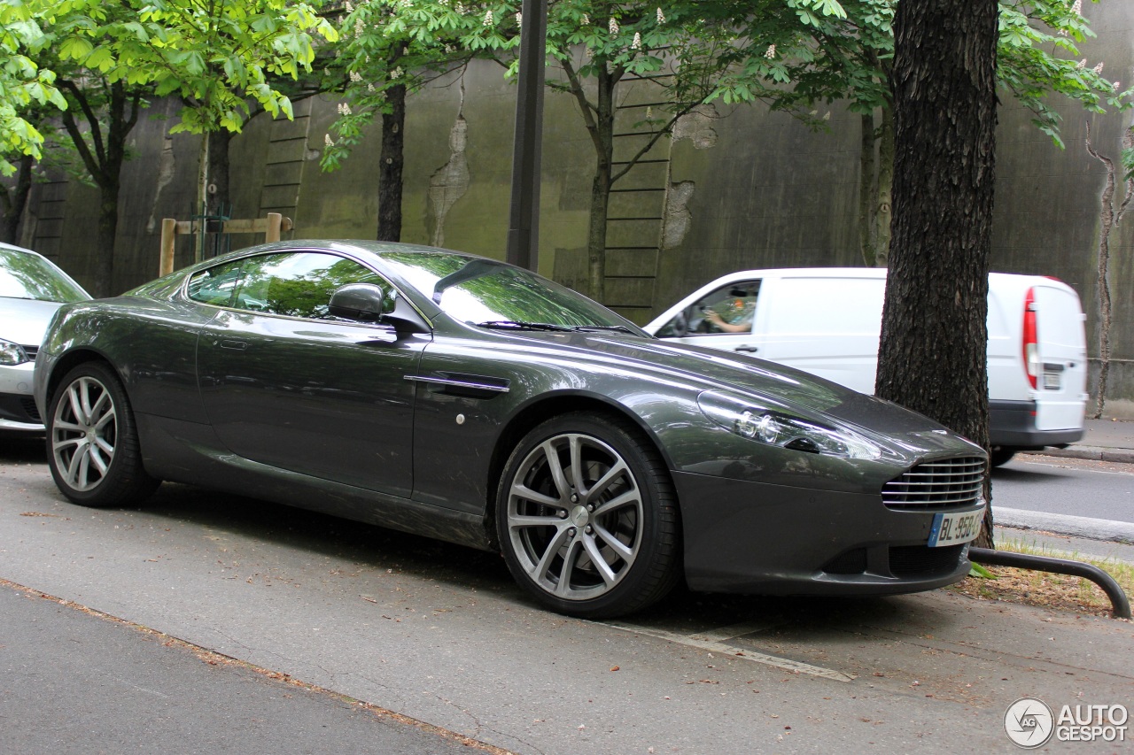 Aston Martin DB9 2010