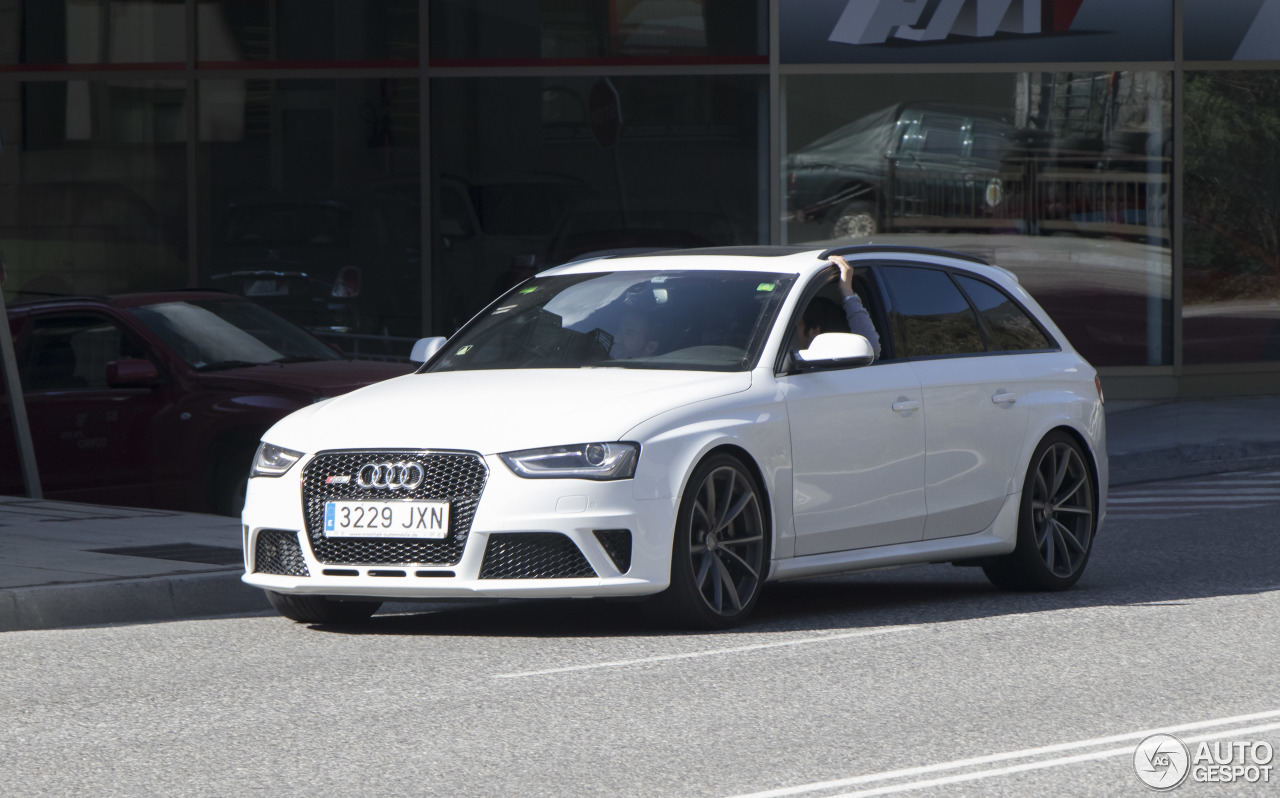 Audi RS4 Avant B8