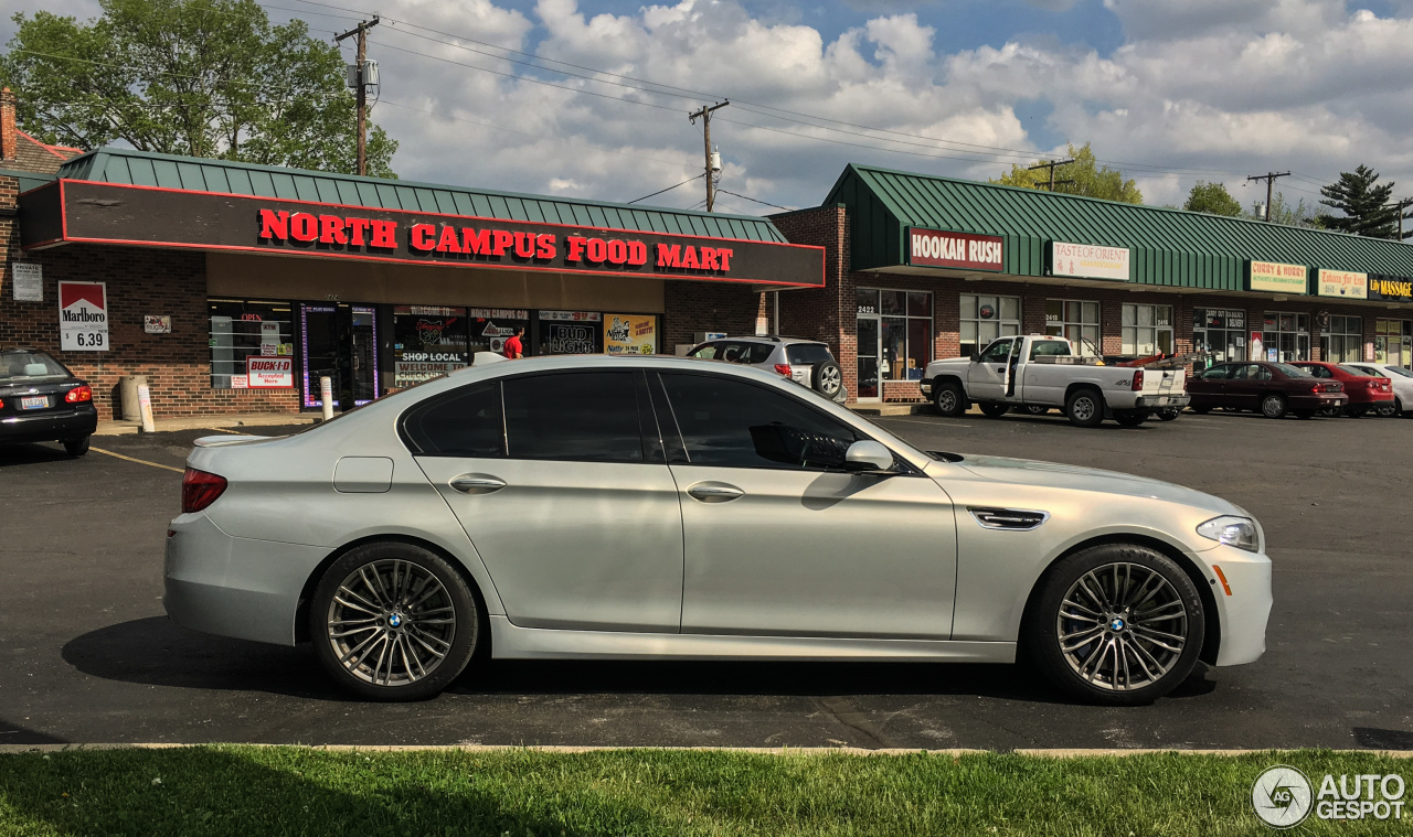 BMW M5 F10 2011