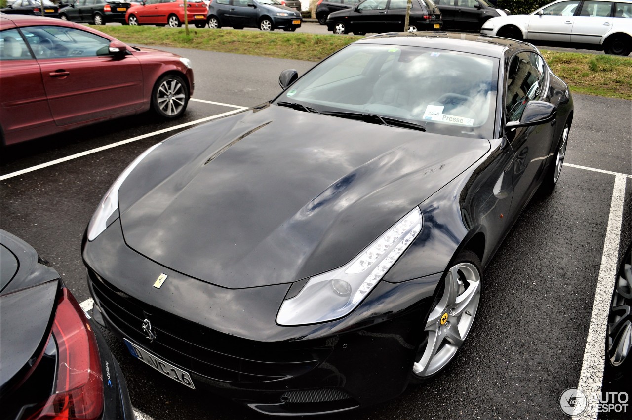 Ferrari FF