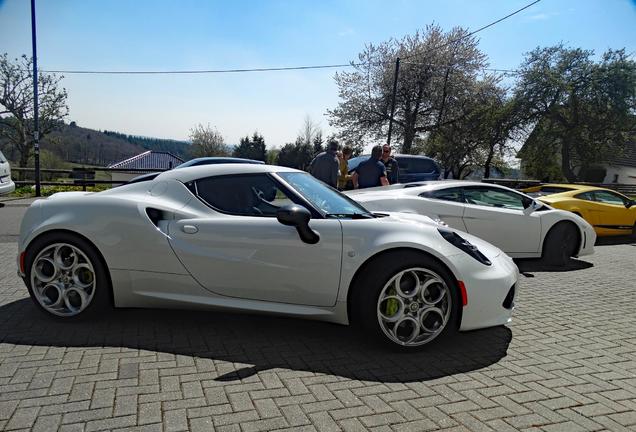 Alfa Romeo 4C Coupé