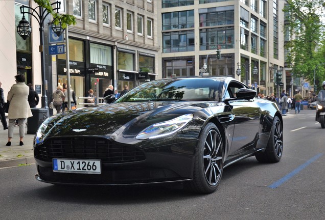 Aston Martin DB11