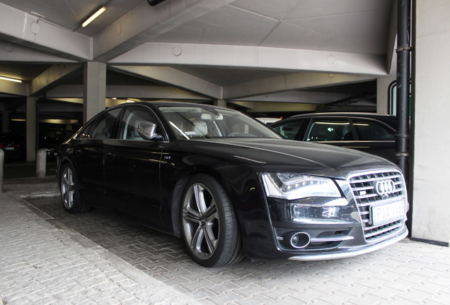 Audi S8 D4