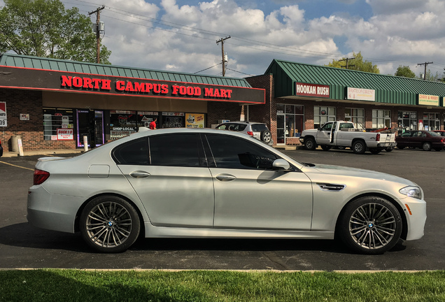 BMW M5 F10 2011