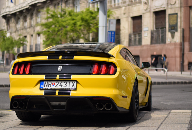 Ford Mustang Shelby GT350 2015