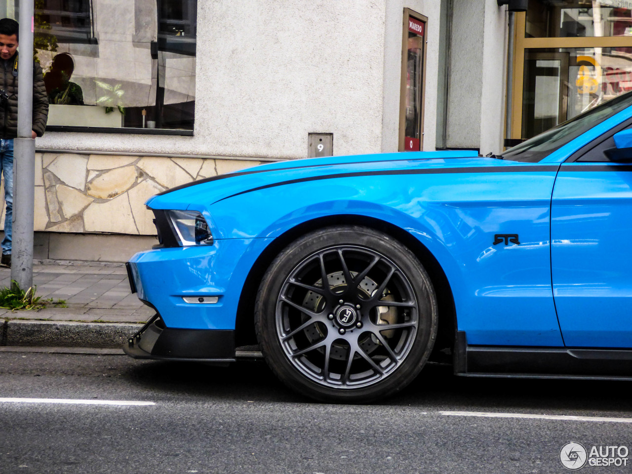 Ford Mustang RTR 2011