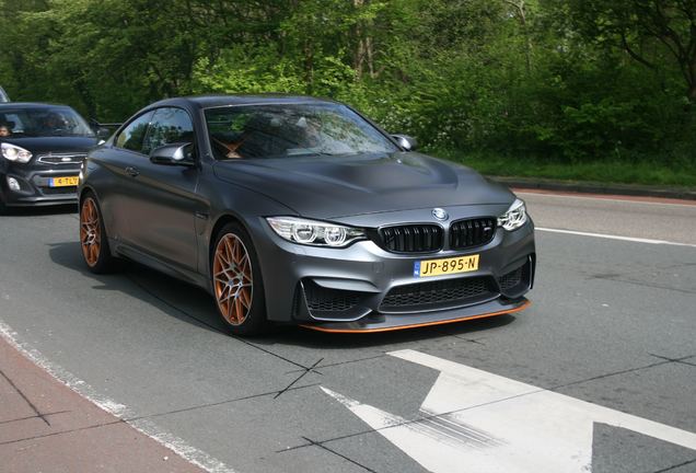 BMW M4 GTS