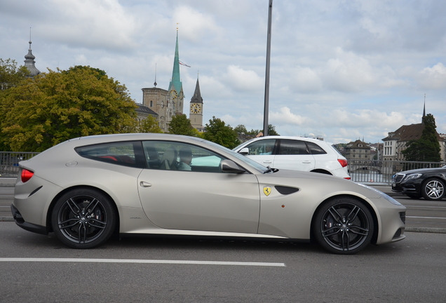 Ferrari FF