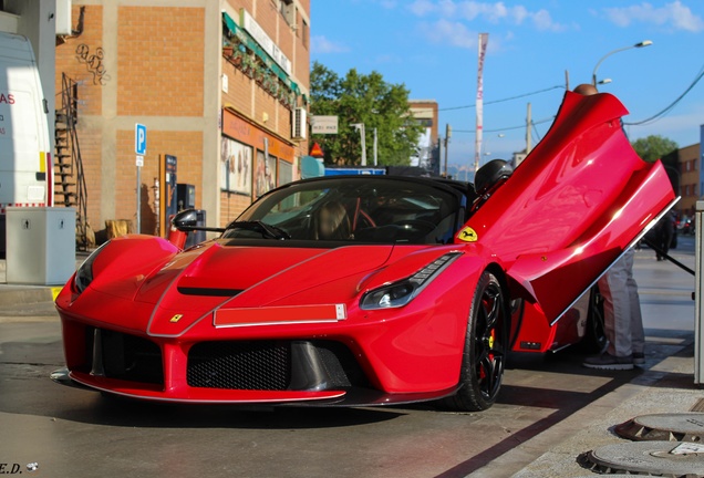 Ferrari LaFerrari Aperta