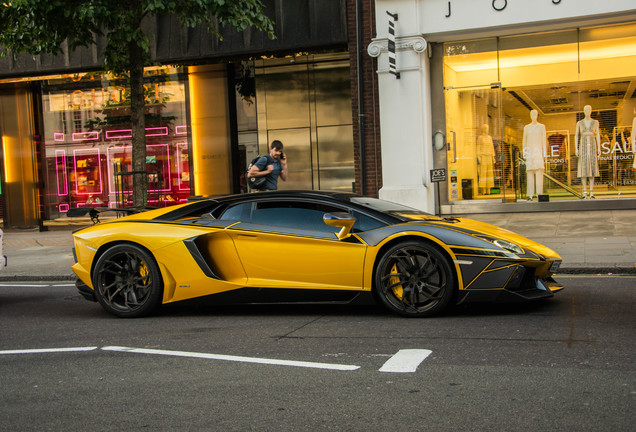 Lamborghini Mansory Aventador LP700-4