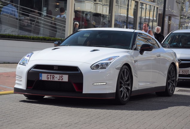 Nissan GT-R 2015