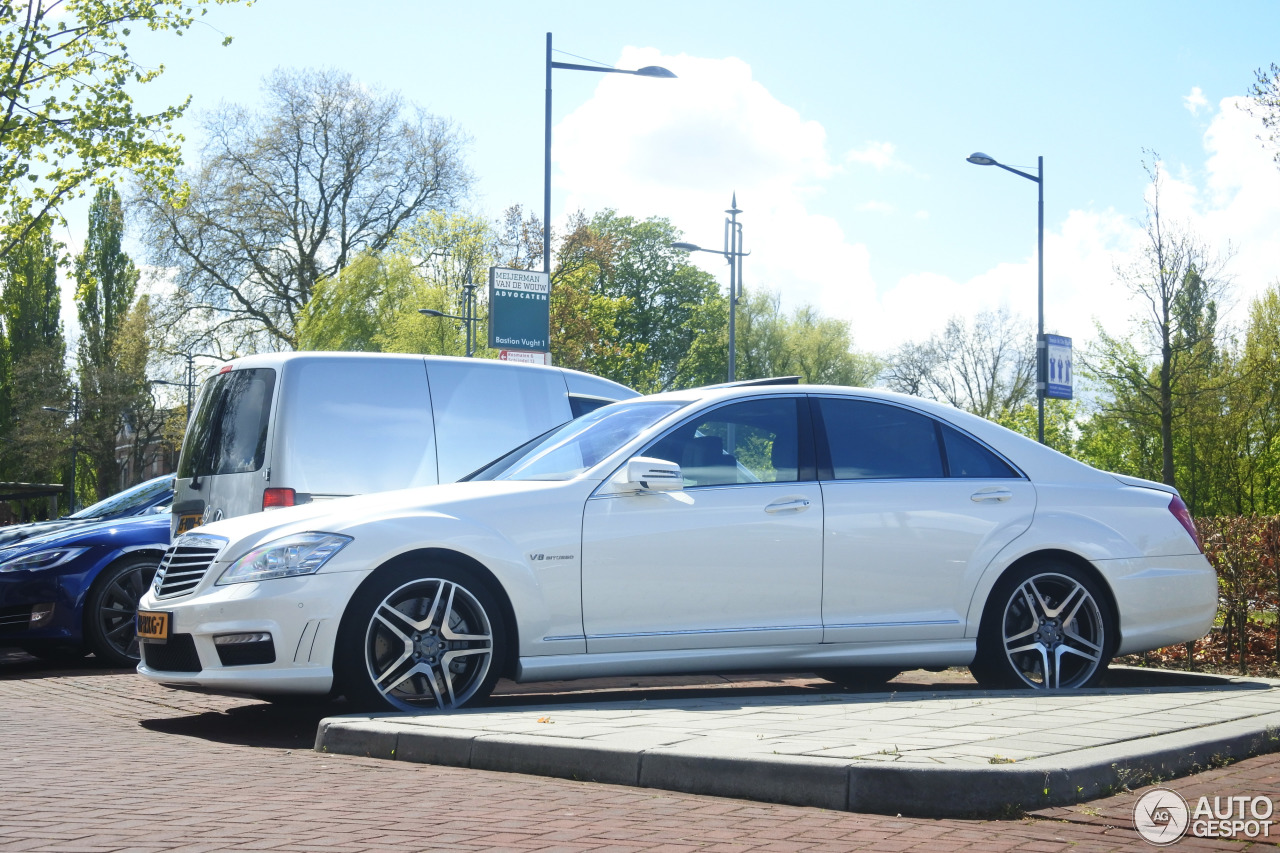 Mercedes-Benz S 63 AMG W221 2011