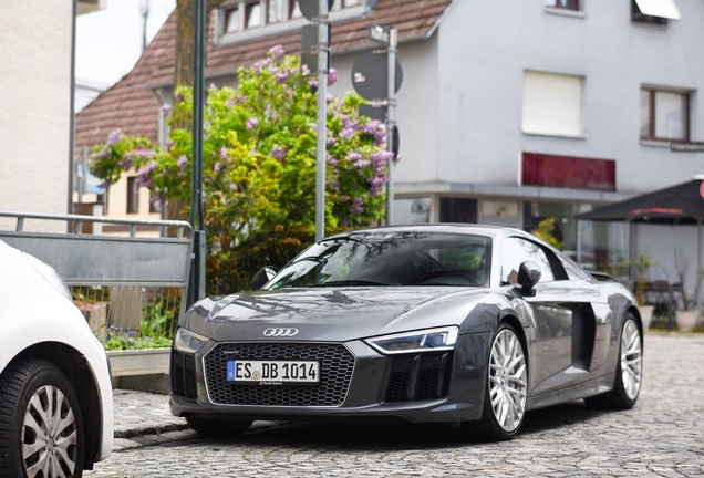 Audi R8 V10 Plus 2015