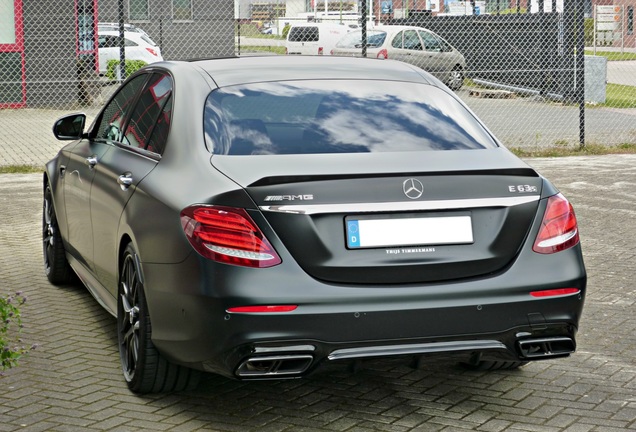 Mercedes-AMG E 63 S W213