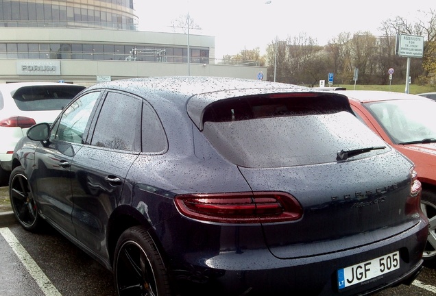 Porsche 95B Macan GTS