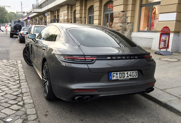 Porsche 971 Panamera Turbo