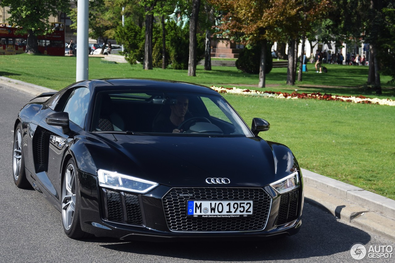 Audi R8 V10 Plus 2015