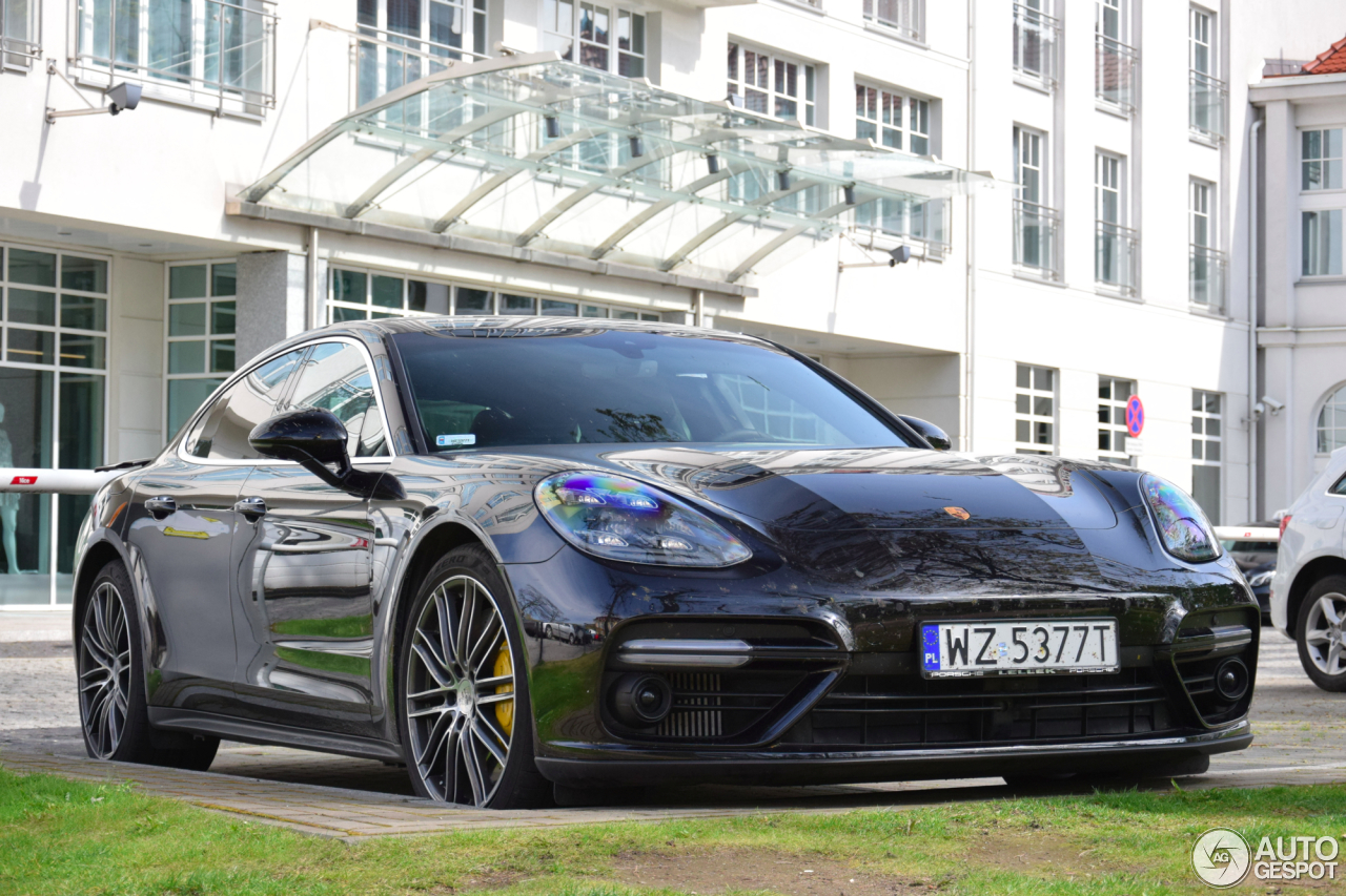 Porsche 971 Panamera Turbo