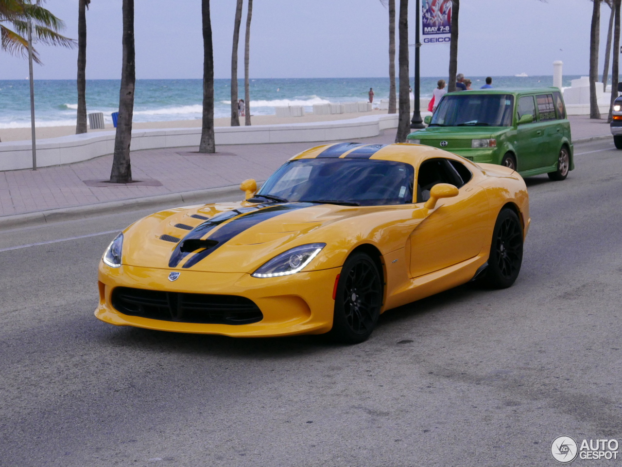 SRT Viper 2013