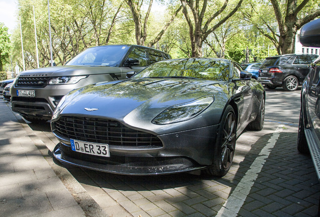 Aston Martin DB11