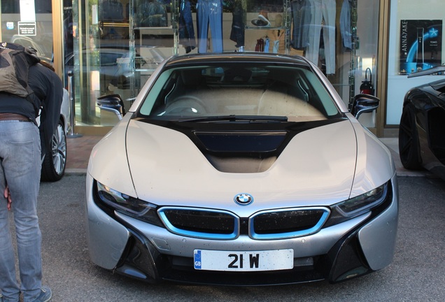 BMW i8