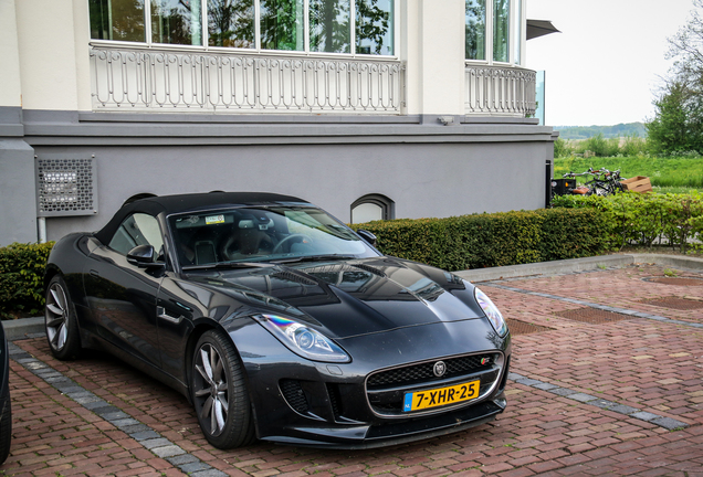 Jaguar F-TYPE S Convertible