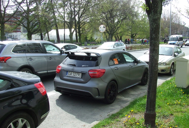 Mercedes-Benz A 45 AMG