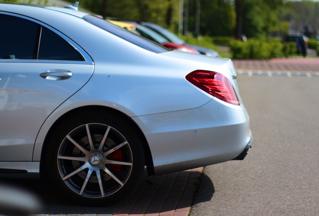 Mercedes-AMG S 63 V222