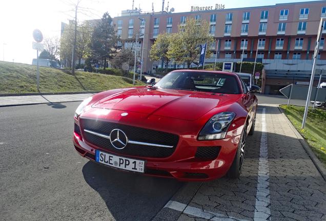 Mercedes-Benz SLS AMG