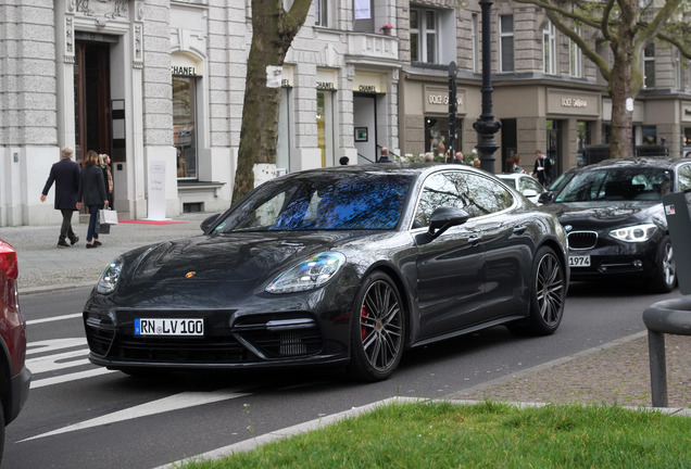 Porsche 971 Panamera Turbo