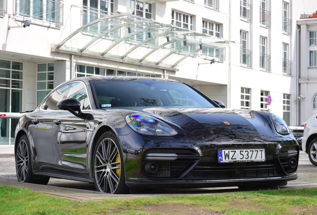 Porsche 971 Panamera Turbo