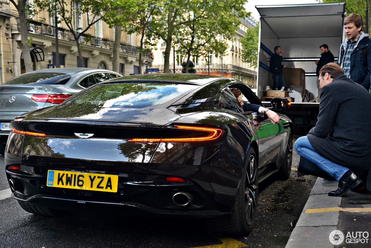 Aston Martin DB11